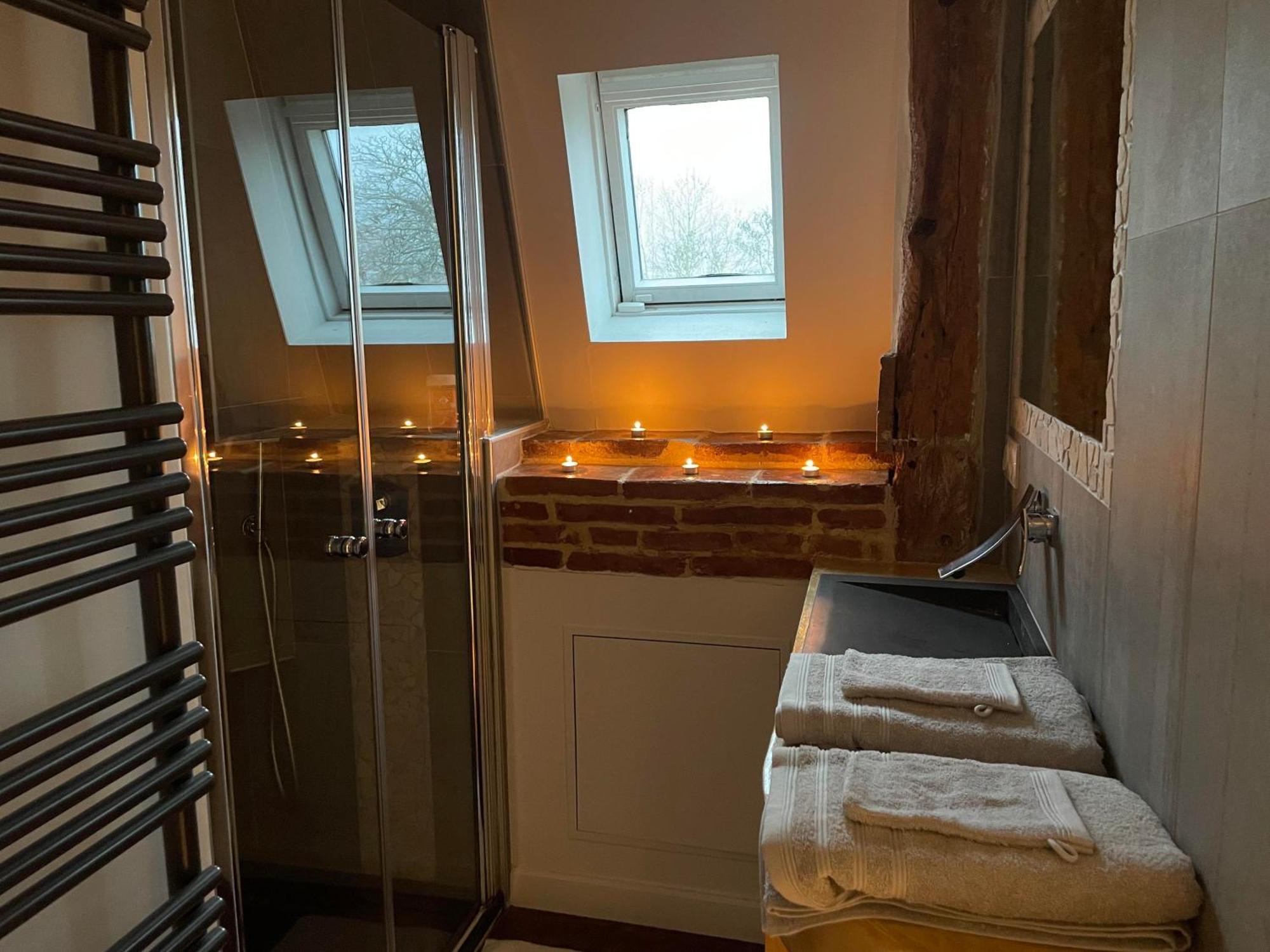 L'Antre Vue - Jacuzzi Au Chateau Belberaud Екстериор снимка